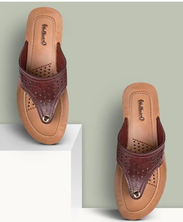 WALKAROO Women Slippers